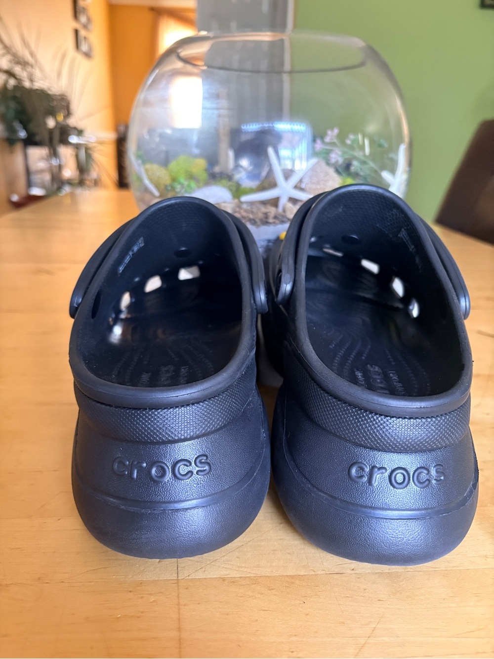 CROCS Black Platform Clogs with Decorative Charms - Picture 4 of 4